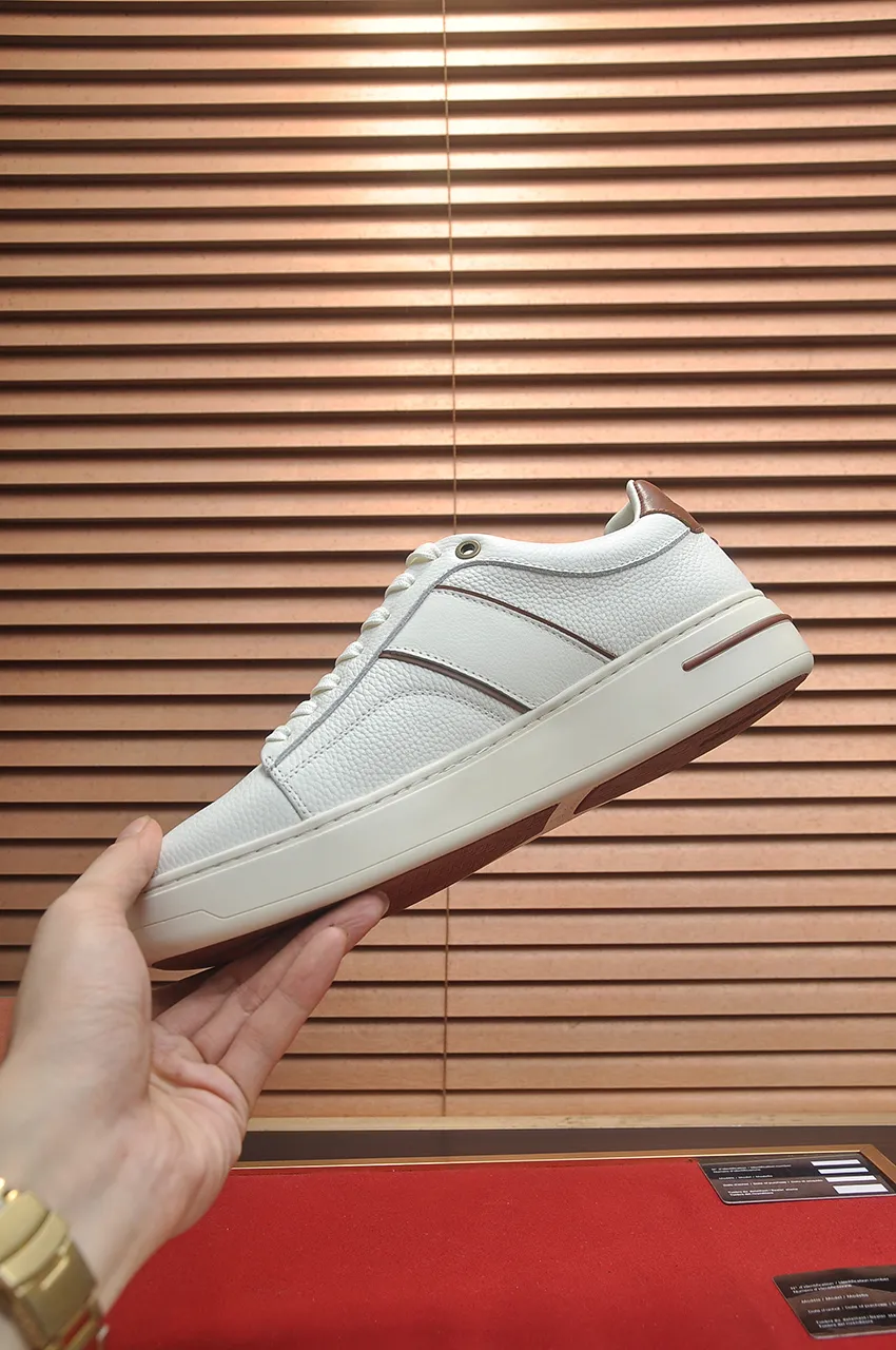 Men's men's shoes 💰580💶[𝐥𝐨𝐫𝐨 𝐏𝐢𝐚𝐧𝐚] lp classic loafers, an Italian treasure brand, the only brand that can match Hermès! Only after wearing it do we realize that we cannot let down our feet. The upper is imported cashmere, the lining of water-dyed cowhide ➕ the cowhide feet, the official original glass rubber outsole, and the pendant. Exclusive original packaging (tag ➕ brand paper ➕ outer box ➕ hand bag) code number: 38-46 (45 46 customized)